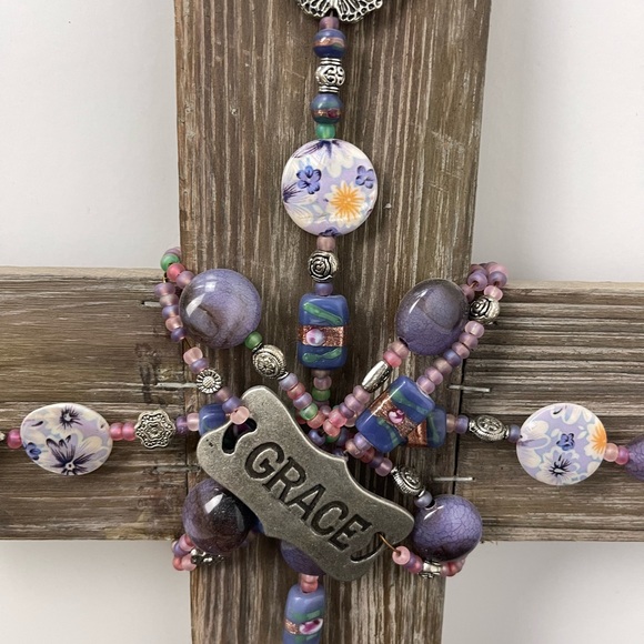 Wooden decorative Cross - Picture 4 of 6